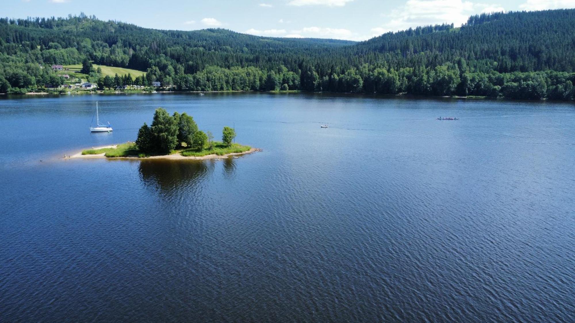 Hauslipno Bungalov Na Lipne ลิปโนนัดเวิลตาวู ภายนอก รูปภาพ